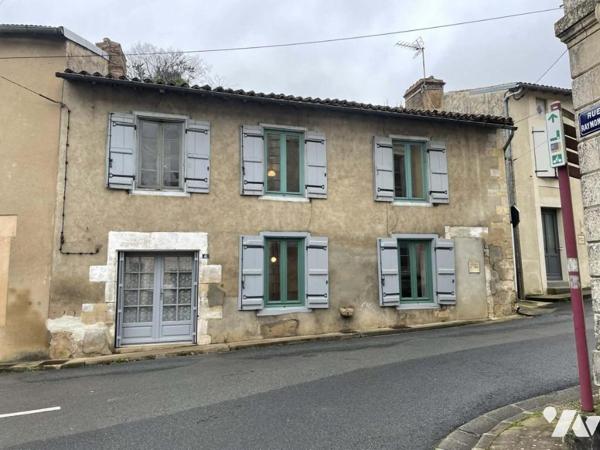 MAISON DE BOURG 112 M² AVEC DEPENDANCES