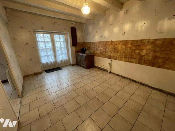 MAISON DE BOURG 112 M² AVEC DEPENDANCES