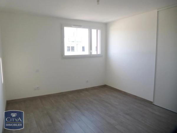 Appartement à louer 3 pièces 69.66m² Changé (53810)
