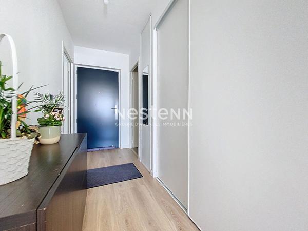 A vendre - Appartement T4 en duplex de près de 97 m² avec terrasse, stationnement et ascenseur dans résidence récente (2022) "Angers Gare"