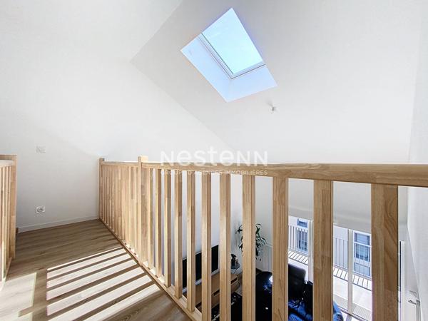 A vendre - Appartement T4 en duplex de près de 97 m² avec terrasse, stationnement et ascenseur dans résidence récente (2022) "Angers Gare"