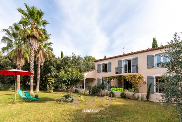 CASTELNAU-LE-LEZ - PROPRIÉTÉ DEXCEPTION  164 m²  4 CHAMBRES  BUREAU  TERRAIN ARBORÉ 2 790 m²  PISCINABLE  1 475 000 