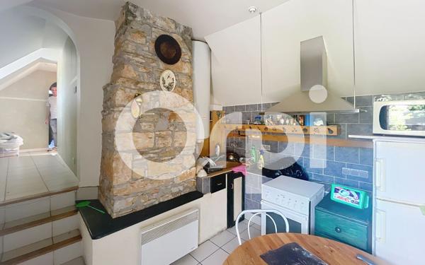 Maison à vendre    6 pièces •  Chasteaux