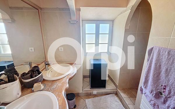 Maison à vendre    6 pièces •  Chasteaux