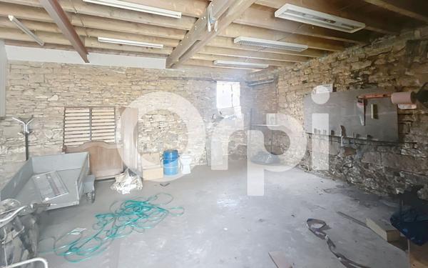 Maison à vendre    6 pièces •  Chasteaux