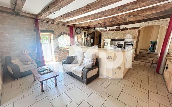 Maison à vendre    6 pièces •  Chasteaux