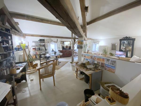 Appartement 5 pièces de 176 m² et parking privatif