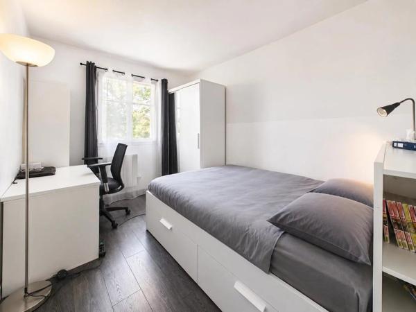 Vente                                                      Maison
                        
                     5 pièces                      97 m2                     à Lieusaint