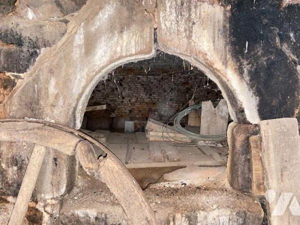 A ARNAC, proche du barrage d'Enchanet,

Enclos de 4025 m² de terrain comprenant :
- Une mais...