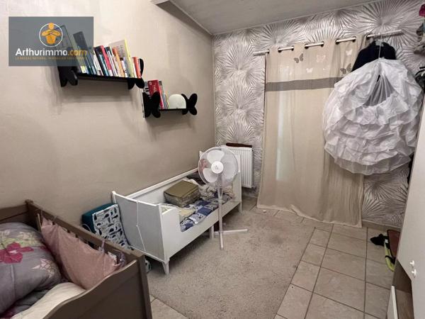 Vente                                                      Maison
                        
                     9 pièces                      228 m2                     à Marmande