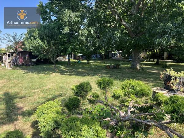 Vente                                                      Maison
                        
                     9 pièces                      228 m2                     à Marmande