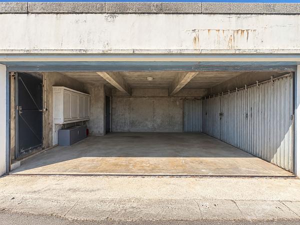 AGEN - Maison de type 4 avec double garage, dépendances et jardin arboré