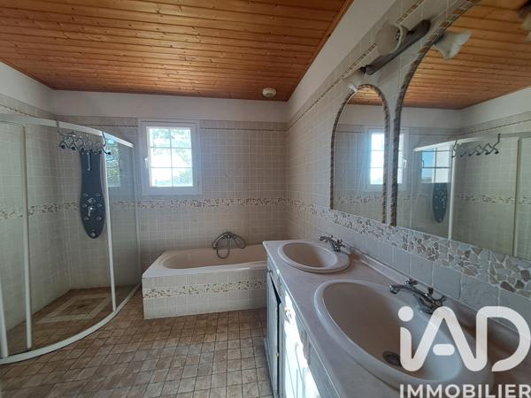 Maison à vendre 6 pièces 123,28 m² Notre-Dame-de-Monts