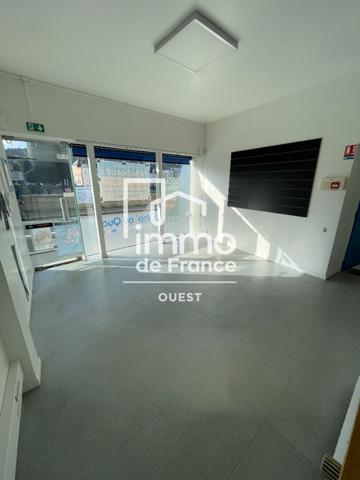 Local_professionnel LAVAL