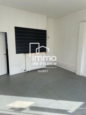 Local_professionnel LAVAL