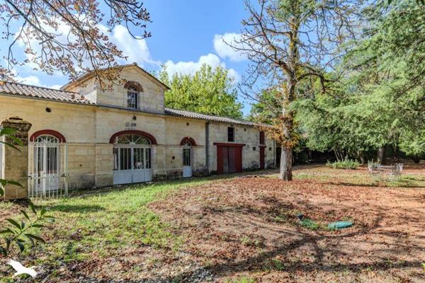 Maison à vendre |  Vayres |  14 pièces | 367 m²