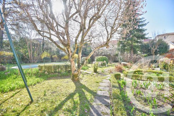 Maison à vendre  10 pièces - 263,04 m2 ROMANS SUR ISERE - 26