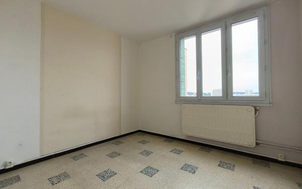 Appartement à vendre    3 pièces •  Nîmes