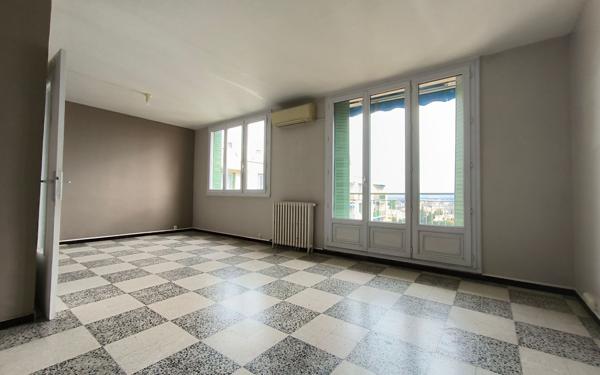Appartement à vendre    3 pièces •  Nîmes