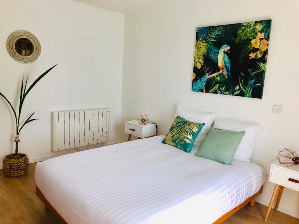 Maison
         5 pièces
        - 80 m² 299 000 € *
