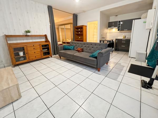 Studio de 39 m2 - CORBEIL-ESSONNES