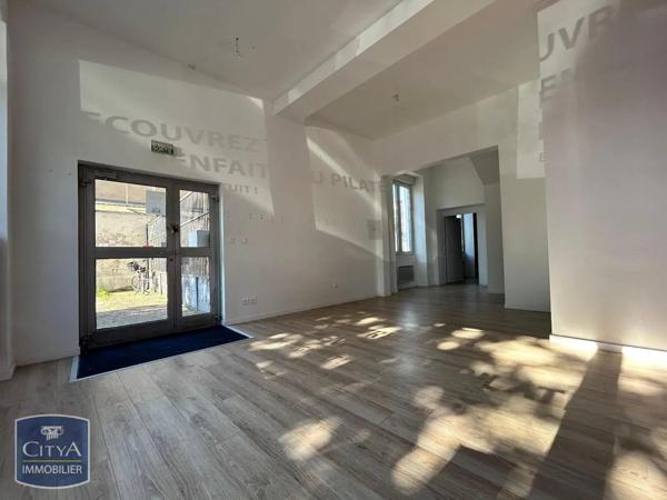 Local commercial à vendre 84.89m²