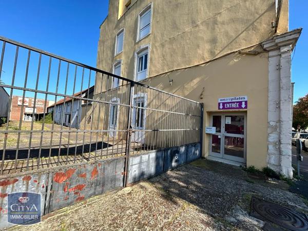 Local commercial à vendre 84.89m²