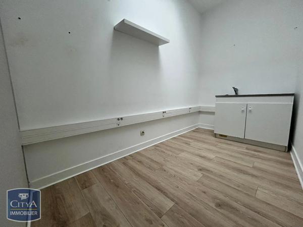 Local commercial à vendre 84.89m²