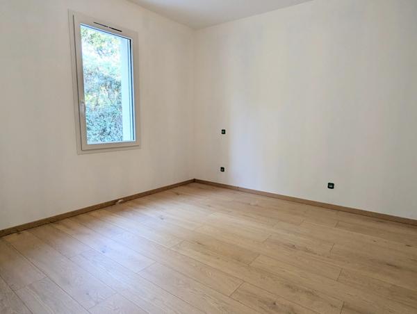 Maison à vendre FLEAC Maison neuve avec un grand espace de vie, quatre chambres et garage