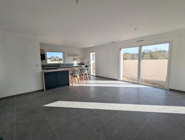 Maison à vendre FLEAC Maison neuve avec un grand espace de vie, quatre chambres et garage