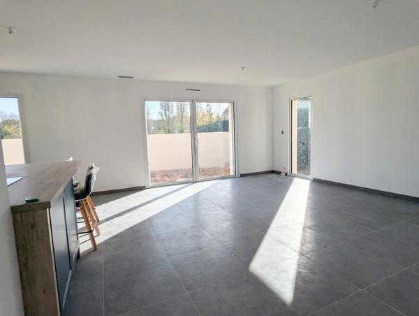 Maison à vendre FLEAC Maison neuve avec un grand espace de vie, quatre chambres et garage