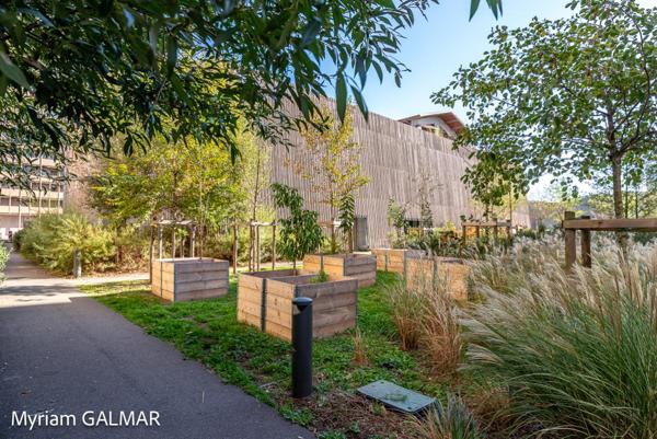 Incroyable vue panoramique pour ce T3  avec grande loggia proche de toutes commodités