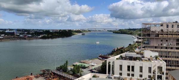 Incroyable vue panoramique pour ce T3  avec grande loggia proche de toutes commodités