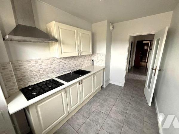 Appartement à vendre à Amilly (45200) dans le Loiret (45)

Situé au premier étage sans ascens...