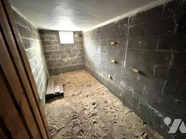 Appartement à vendre à Amilly (45200) dans le Loiret (45)

Situé au premier étage sans ascens...