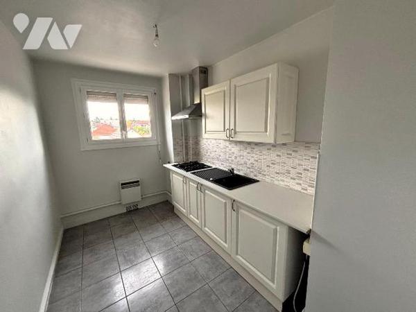 Appartement à vendre à Amilly (45200) dans le Loiret (45)

Situé au premier étage sans ascens...