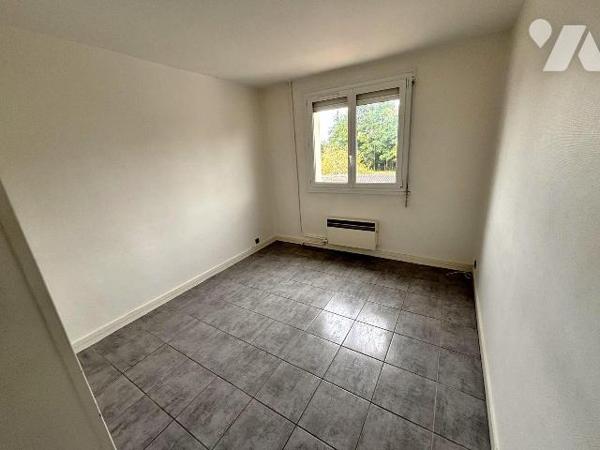 Appartement à vendre à Amilly (45200) dans le Loiret (45)

Situé au premier étage sans ascens...