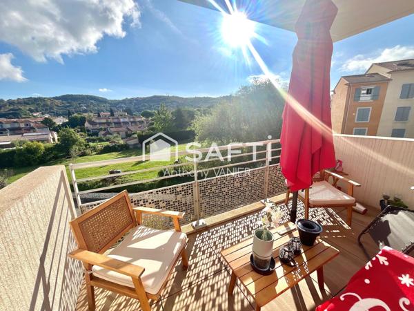 Très grand studio dans résidence sénior de standing, parking privatif