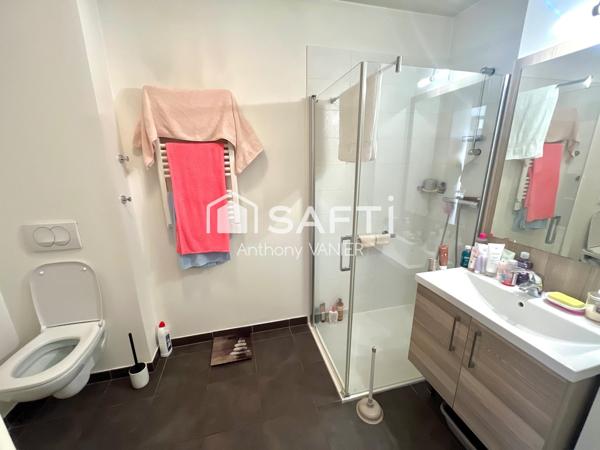 Très grand studio dans résidence sénior de standing, parking privatif