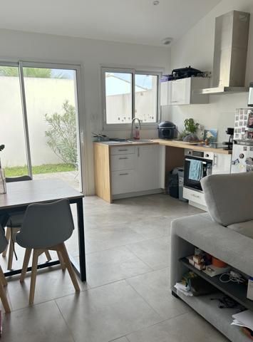 Saint-Vivien (17220) À Saint-Vivien (17), maison avec 3 pièces pour investir