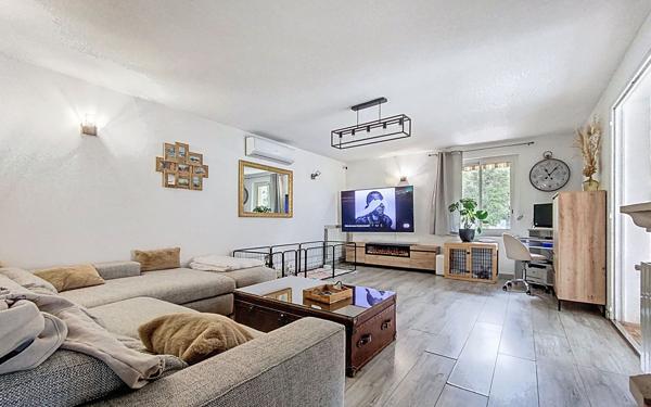 Maison à vendre    4 pièces • 132 m2 Castagniers