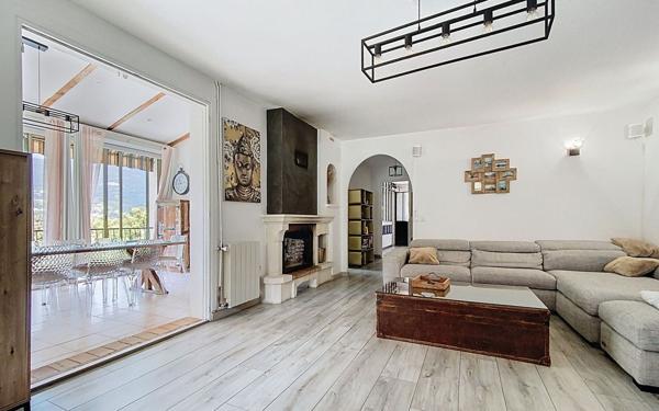 Maison à vendre    4 pièces • 132 m2 Castagniers