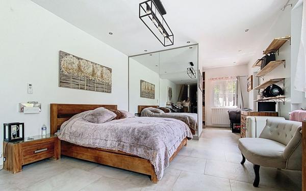 Maison à vendre    4 pièces • 132 m2 Castagniers