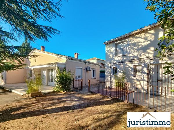 Courthézon (84350) Courthézon – Propriété 1 200 m² avec 2 maisons indépendantes, idéal famille ou projet locatif avec piscine