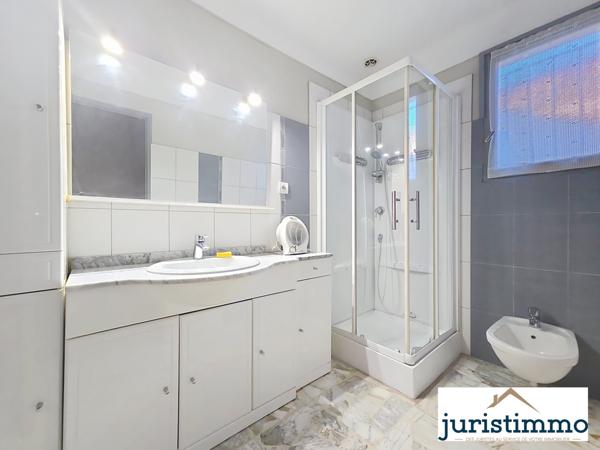 Courthézon (84350) Courthézon – Propriété 1 200 m² avec 2 maisons indépendantes, idéal famille ou projet locatif avec piscine