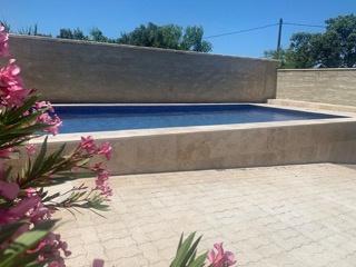 Courthézon (84350) Courthézon – Propriété 1 200 m² avec 2 maisons indépendantes, idéal famille ou projet locatif avec piscine