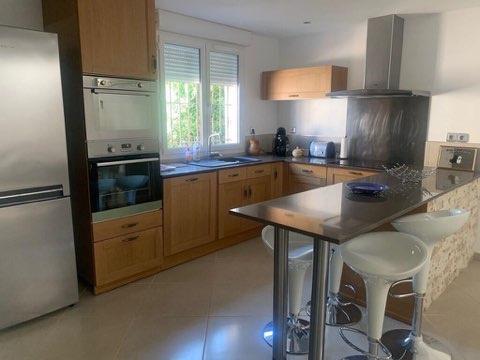 Courthézon (84350) Courthézon – Propriété 1 200 m² avec 2 maisons indépendantes, idéal famille ou projet locatif avec piscine