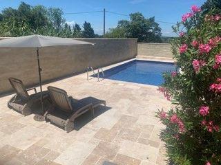 Courthézon (84350) Courthézon – Propriété 1 200 m² avec 2 maisons indépendantes, idéal famille ou projet locatif avec piscine