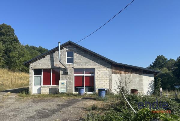 Joli local de 120 m2 transformable en habitation sur Forges