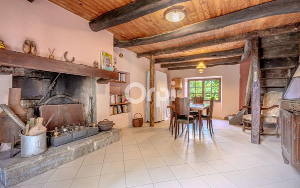 Maison à vendre    5 pièces • 102,64 m2 Le Vigen